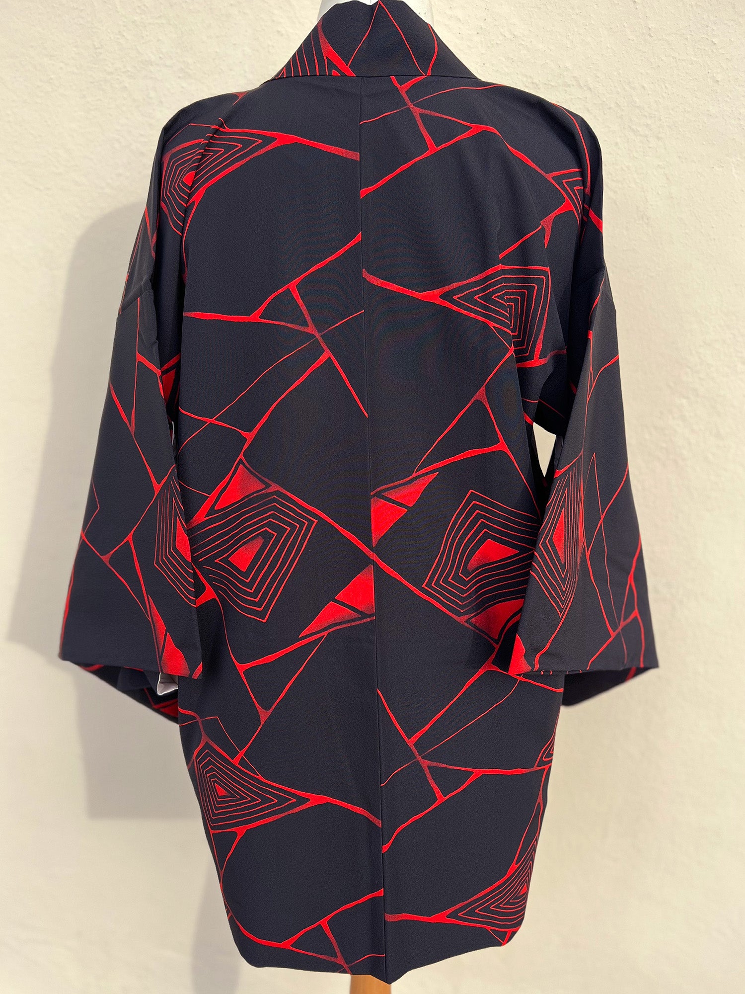 BLACK  AND RED SPIDERWEB