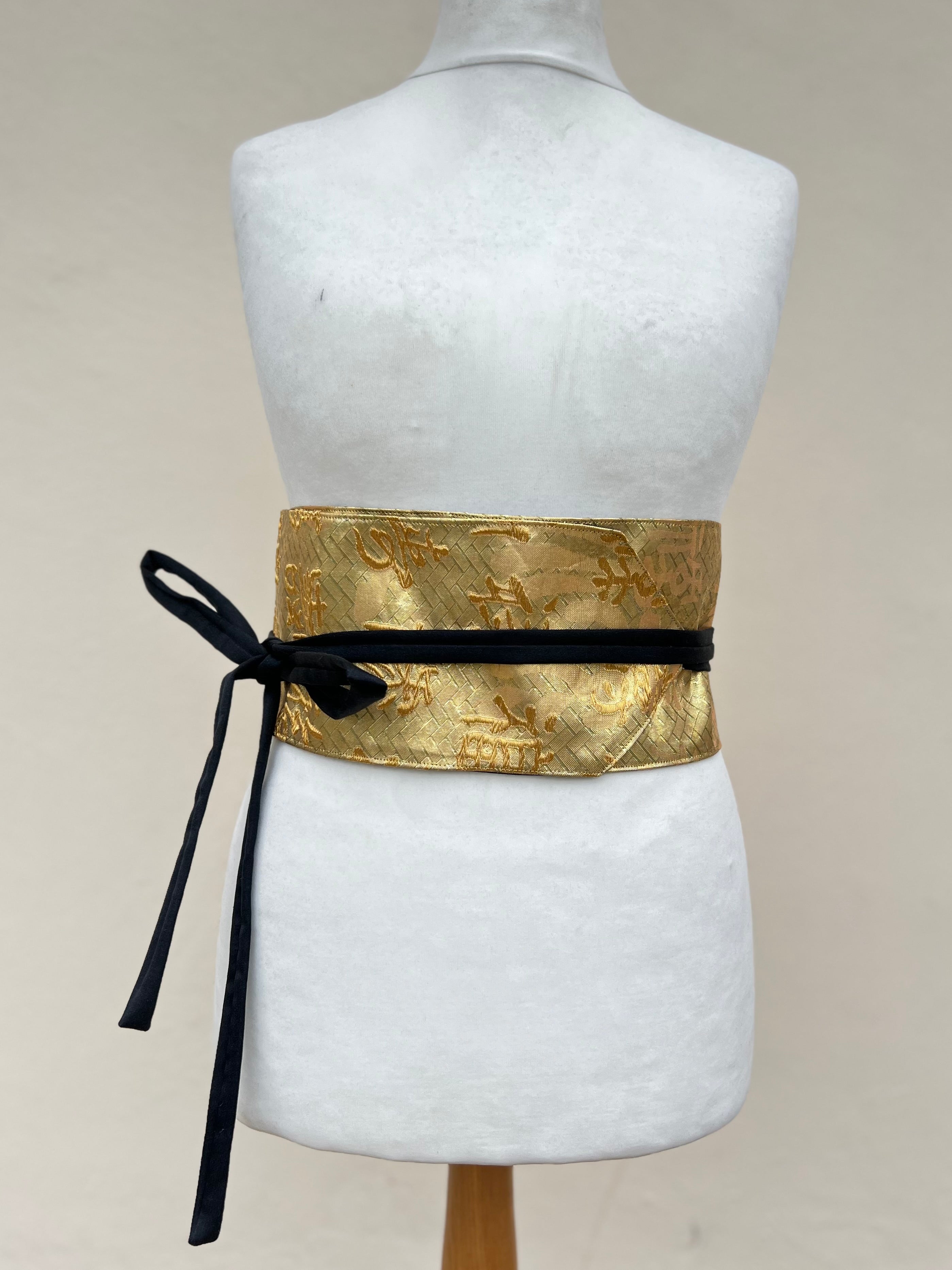 Reversible Upcycled Obi Belt – Made from Vintage Kimono Lining