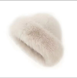 FLUFFY SNUGGLE HAT