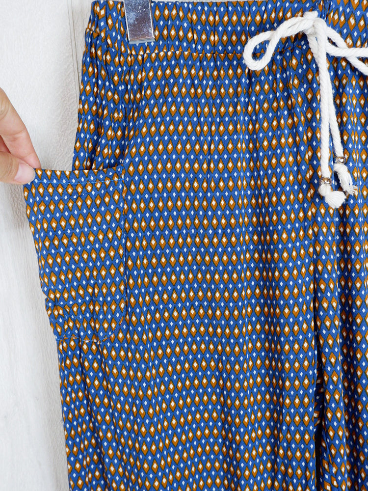 Relax style tapered trousers