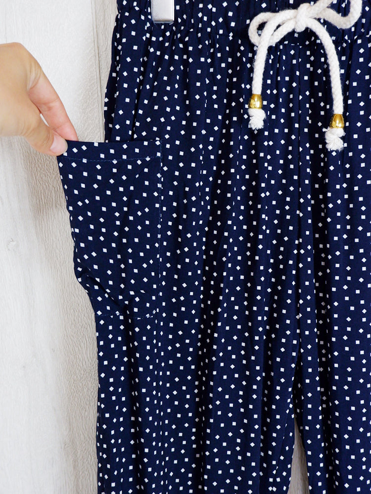 Relax style tapered trousers