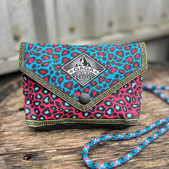 Psychedelic print Jazzy festival Shoulder Bag