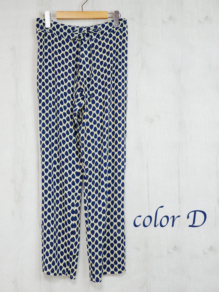 Relax style tapered trousers